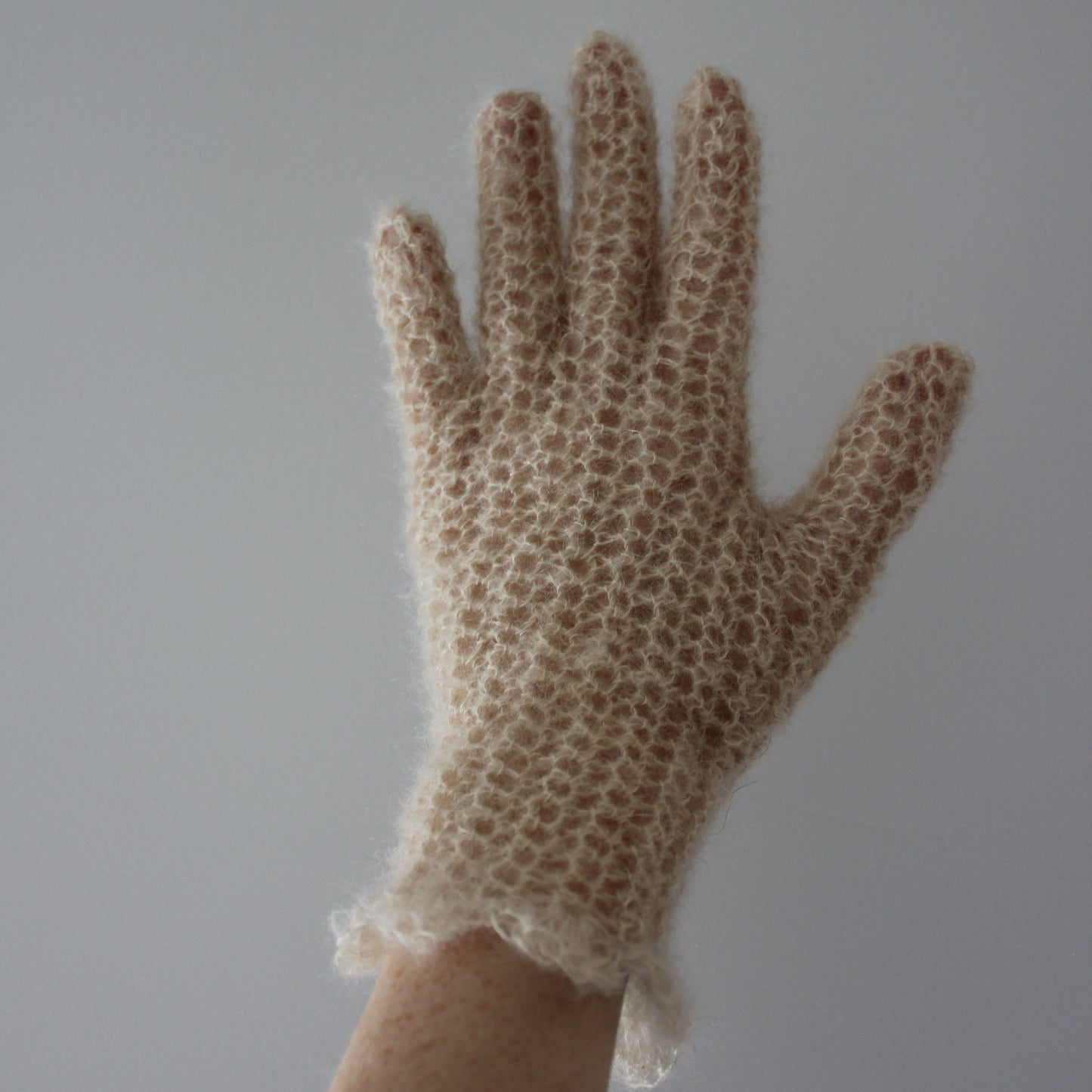 The Spring Gloves (cream)