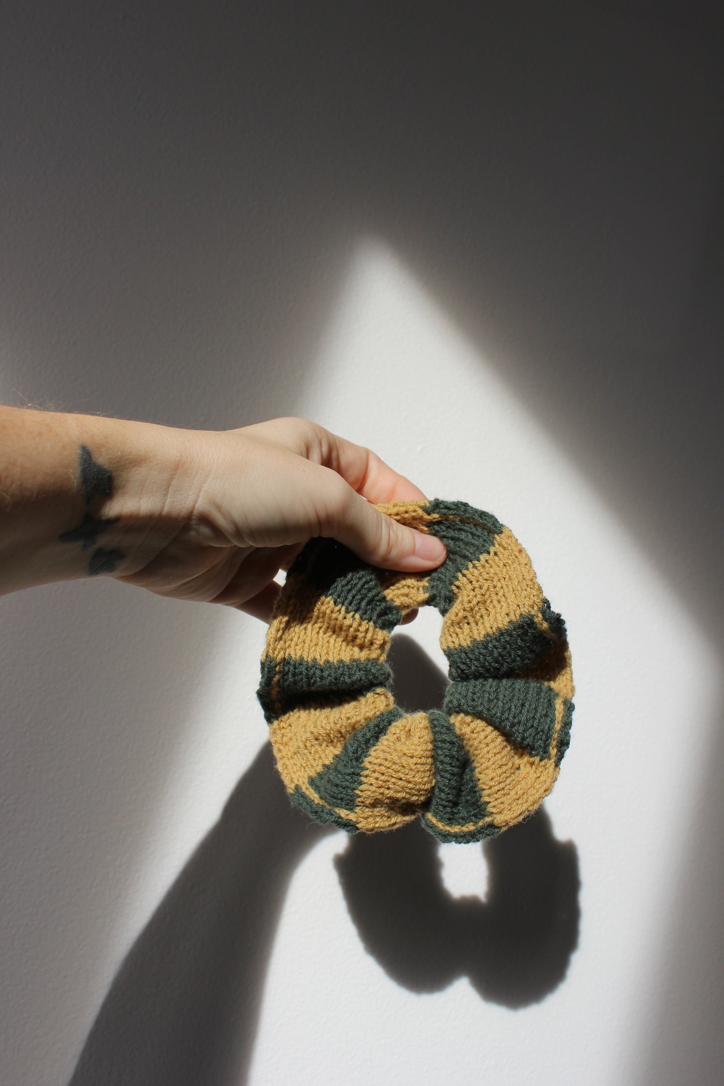 Scrunchie - Green and yellow