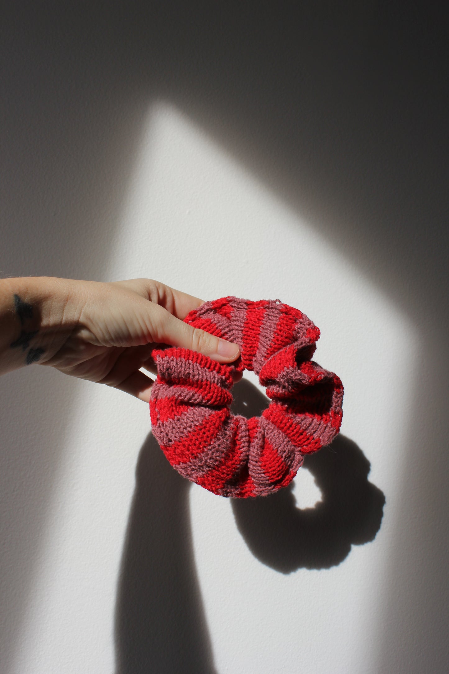 Scrunchie - Red and pink