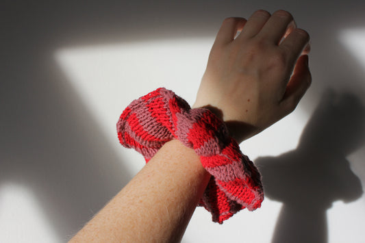 Scrunchie - Red and pink