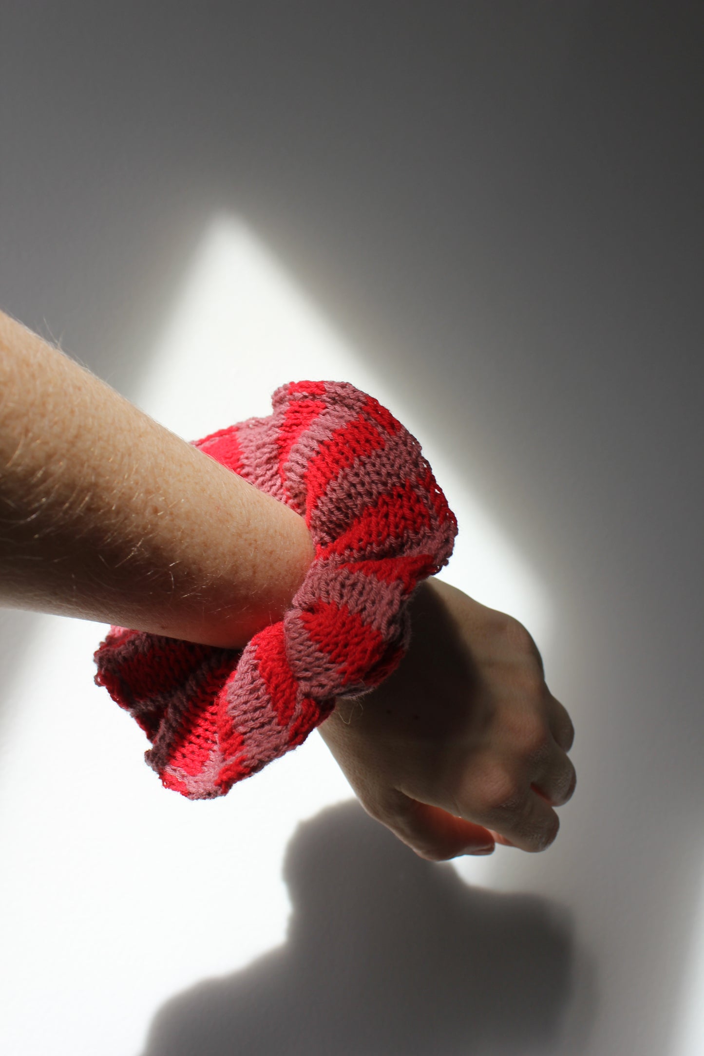 Scrunchie - Red and pink