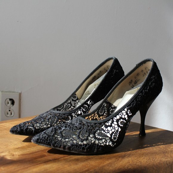 Vintage 60's Cameo Room Black Heels