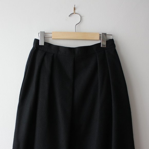 Vintage 80's Anne Marie Beretta Wool Black Skirt