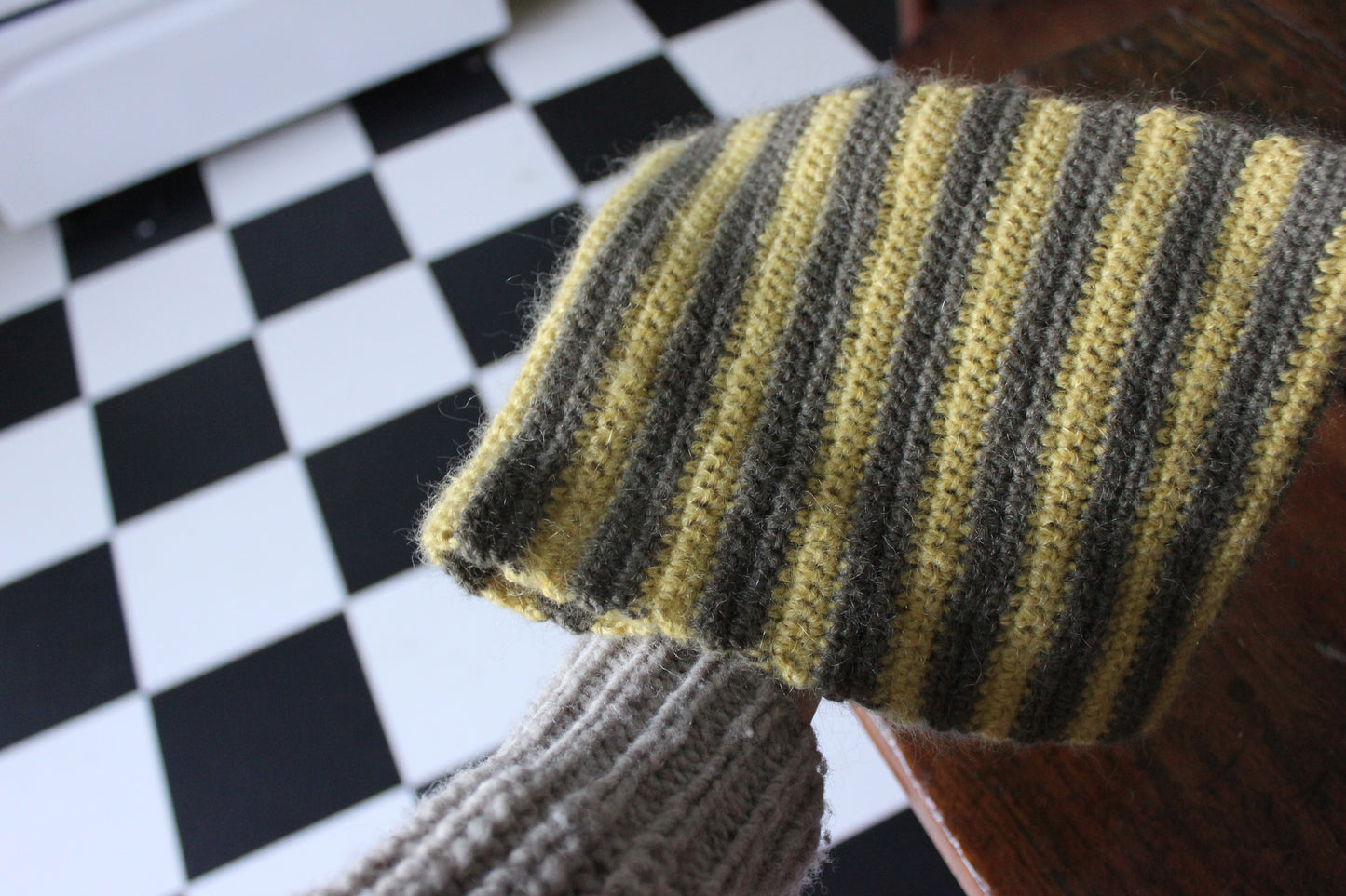 The Striped Neckwarmer (green & yellow edition)