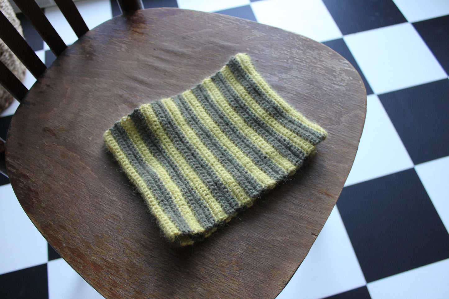 The Striped Neckwarmer (green & yellow edition)