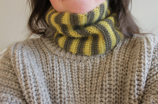 The Striped Neckwarmer (green & yellow edition)