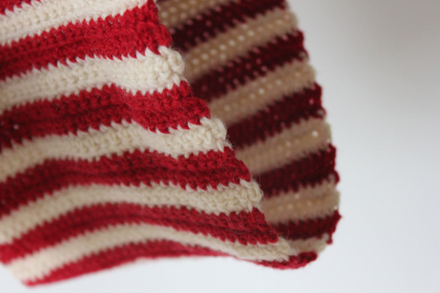 The Striped Neckwarmer (Candy Cane edition)