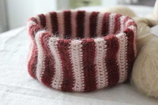 The Striped Neckwarmer (Valentines Edition)